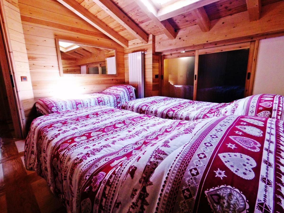 Casa Vacanza In Tipico Chalet Di Montagna Villa Varzo Exterior photo